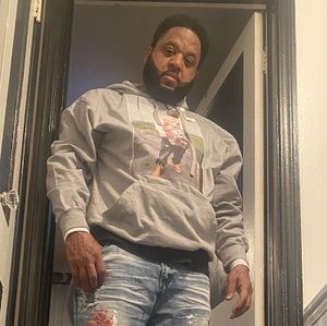 Meet your Posher, Dee